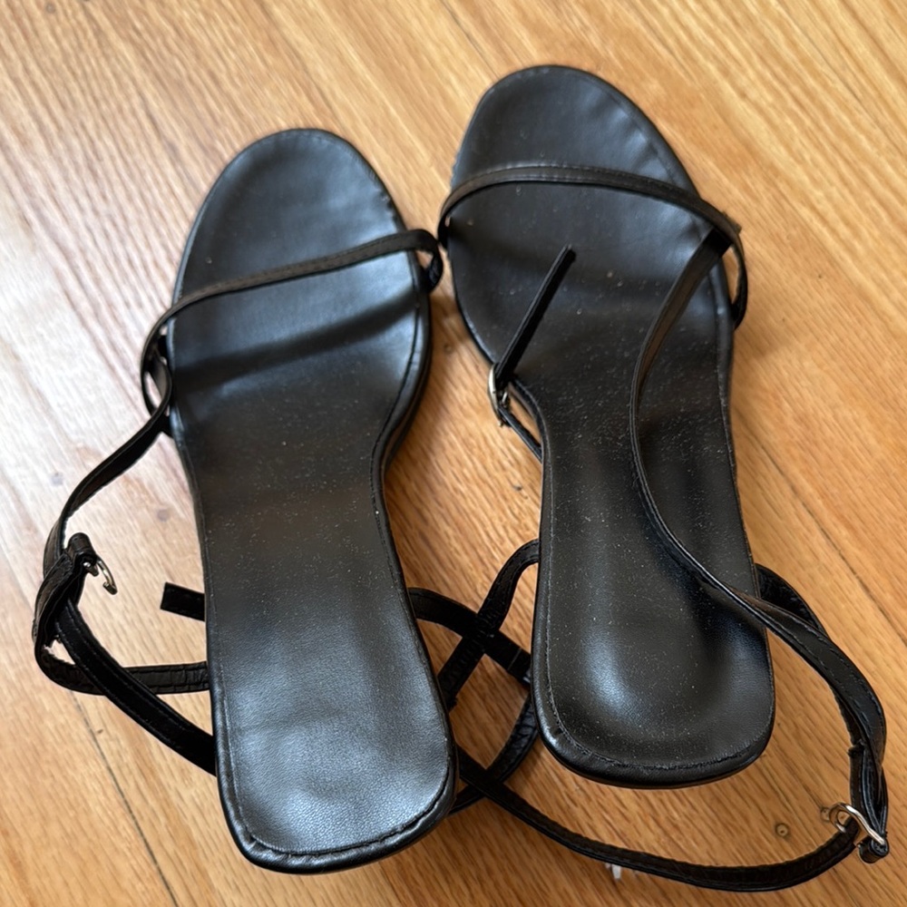 NWT Elegant Black Strappy Sandals